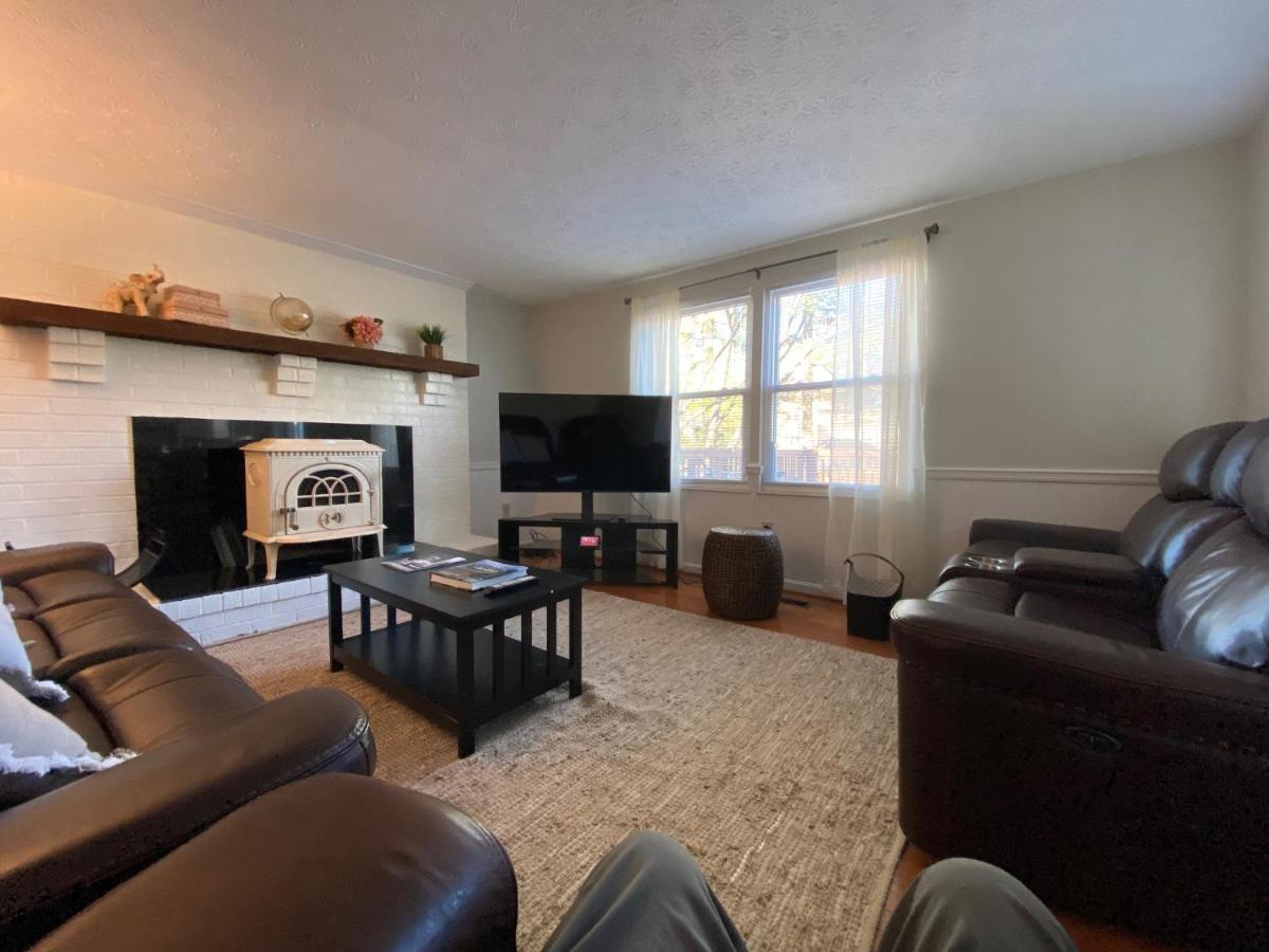 Upgraded, Beautiful 4 Bd Colonial In Silver Spring Eksteriør billede