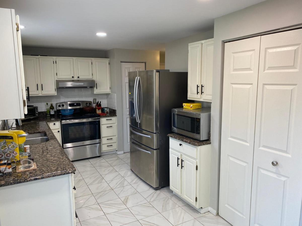 Upgraded, Beautiful 4 Bd Colonial In Silver Spring Eksteriør billede