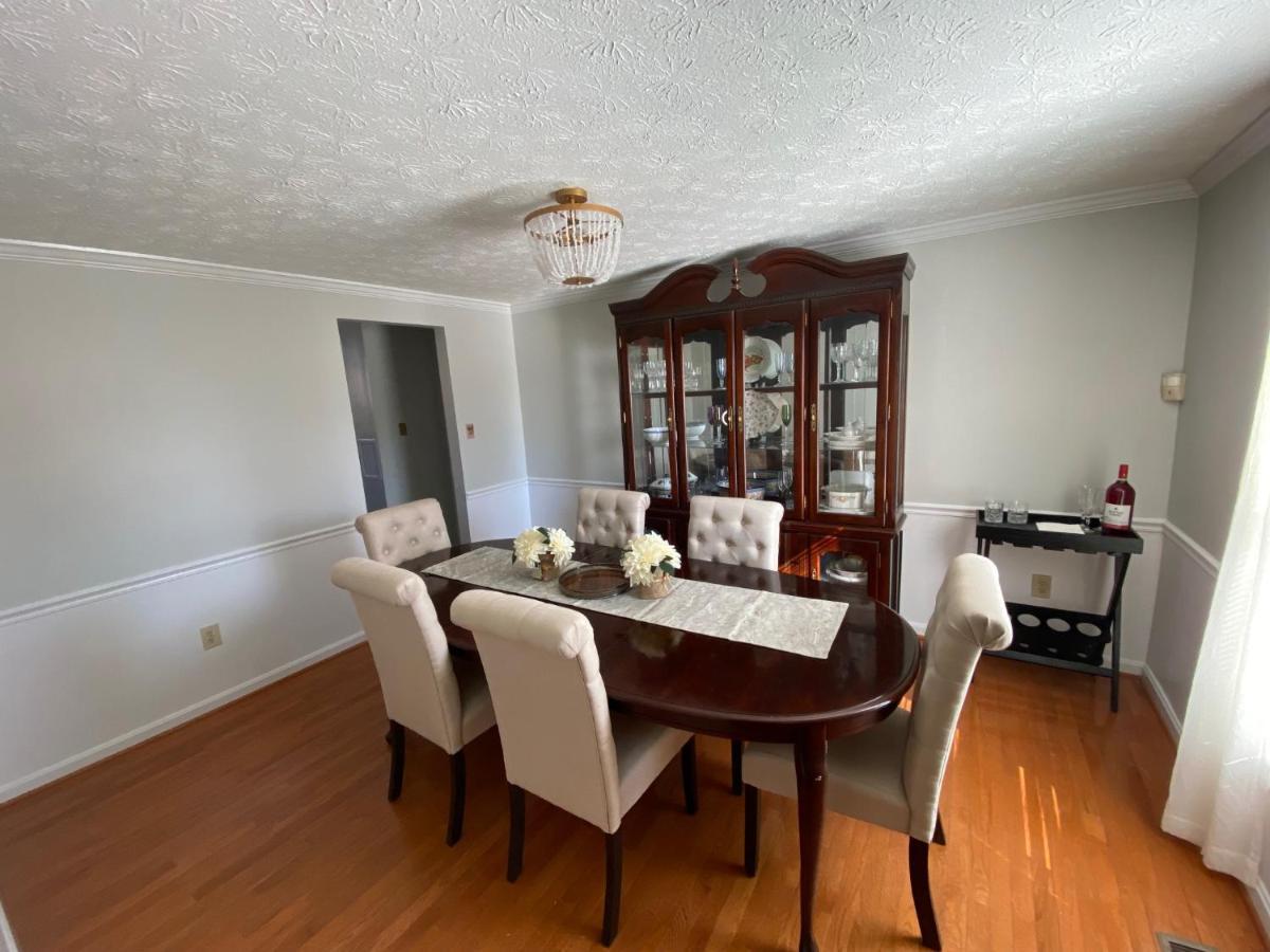 Upgraded, Beautiful 4 Bd Colonial In Silver Spring Eksteriør billede